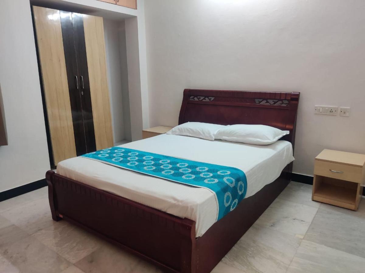 Roshini Serviced Apartments Chennai Exterior photo